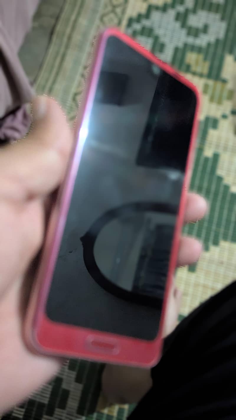 Sharp Aquos R2 6