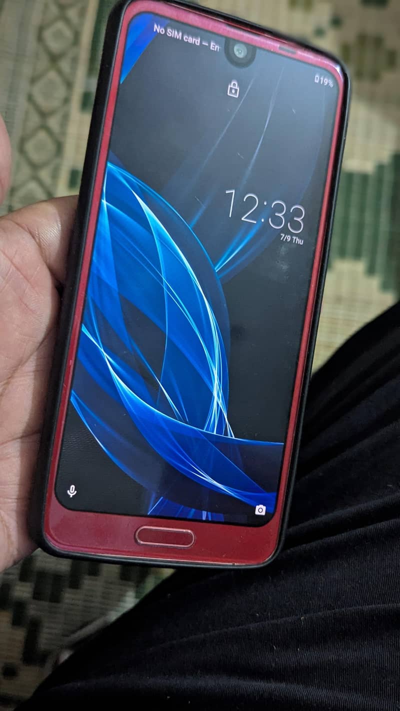 Sharp Aquos R2 8