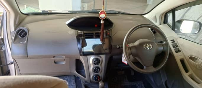 Toyota Vitz 2009
