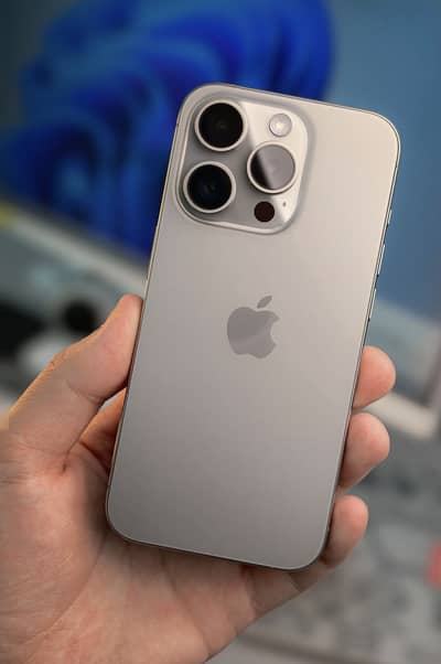 iPhone 15 Pro 256GB natural 99health
