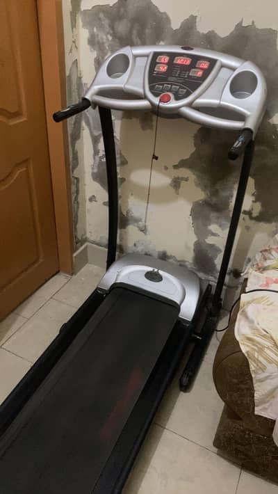 ​Running Machine / Treadmill for Sale (Excellent Condition)