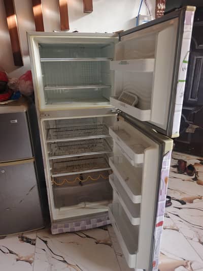 Dawalance Fridge