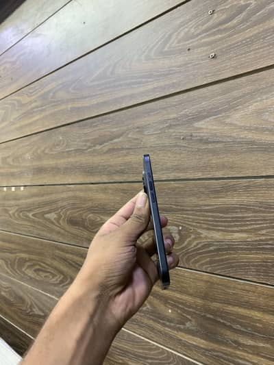 Apple iPhone 15