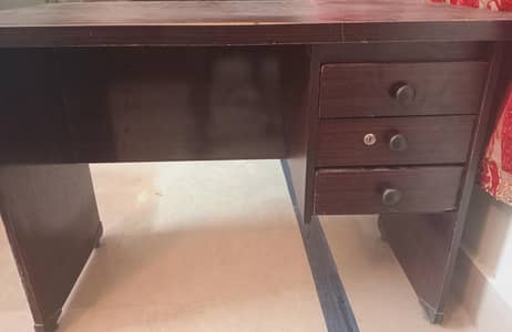 study table and chair