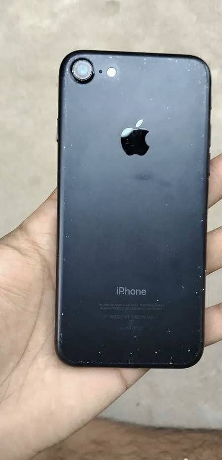 Apple iPhone 7 0