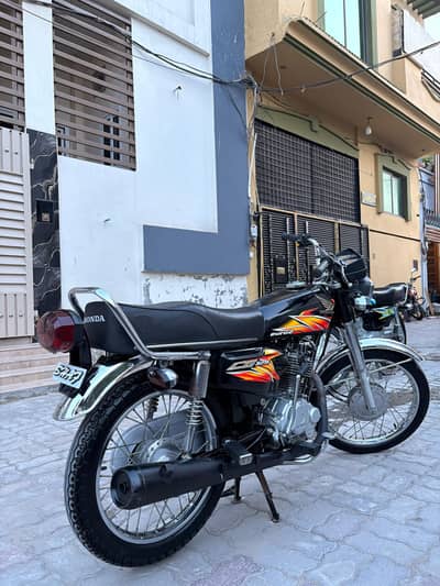 CG 125 2021 up for sale neat condition