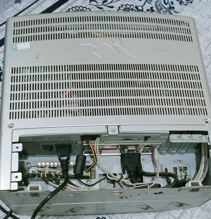 RM ONE COMPUTER 0