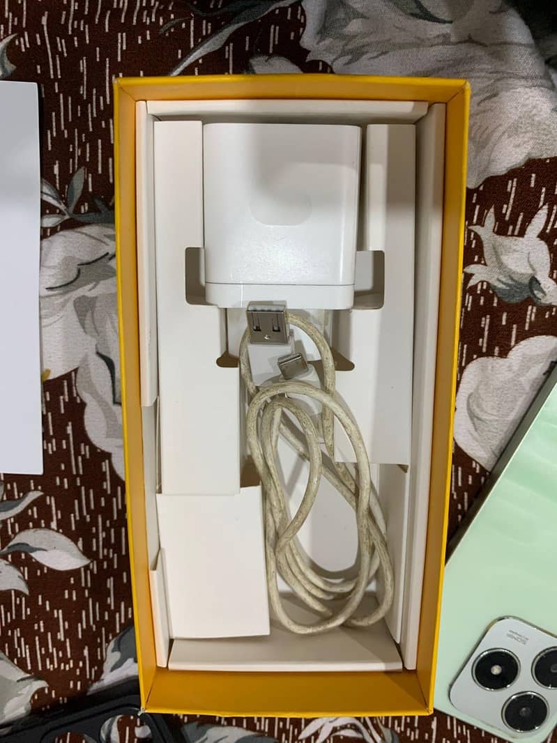 realme c63 8