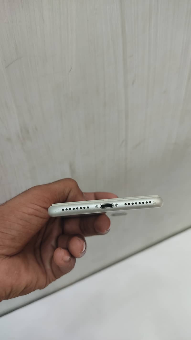 Apple iPhone 8 Plus 2