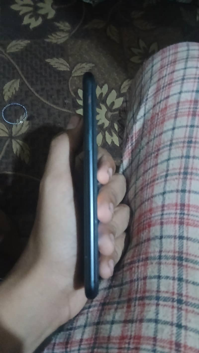 Apple iPhone SE 3