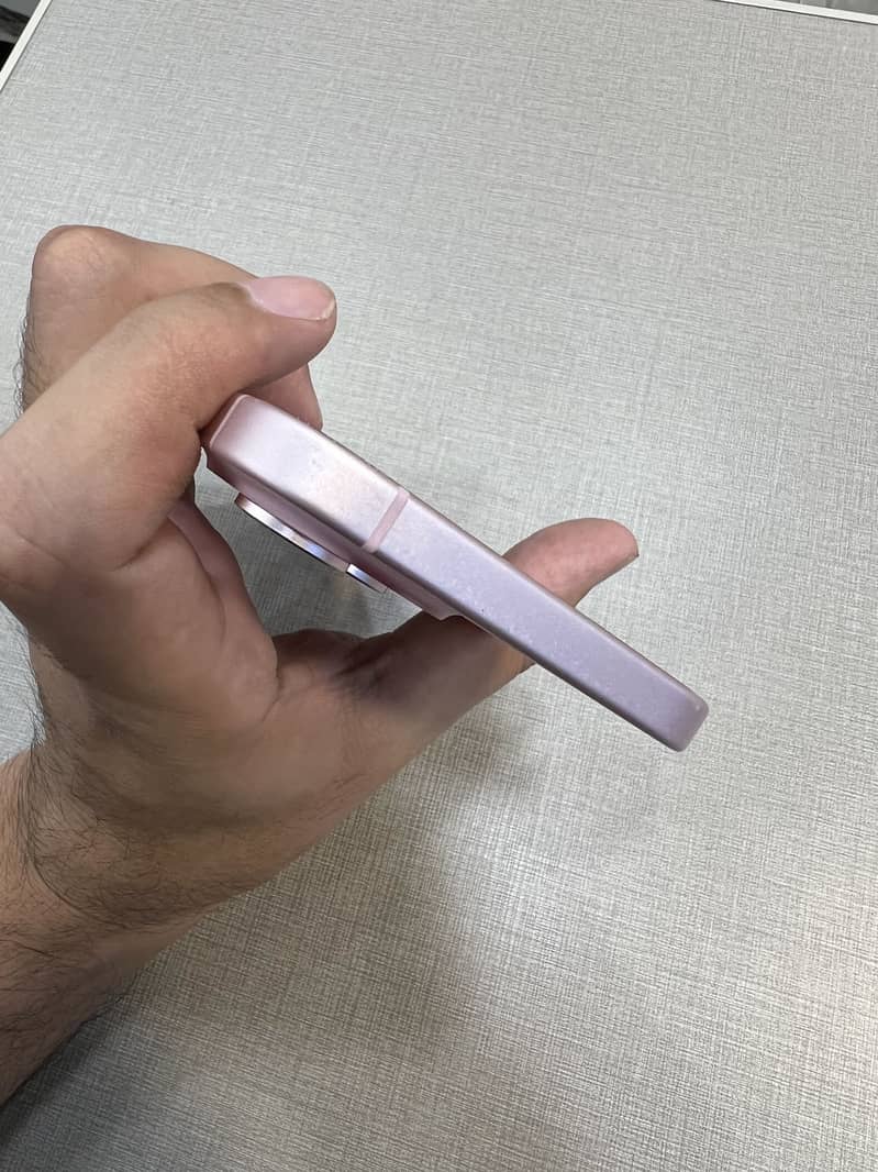 Apple iPhone 15 plus 2