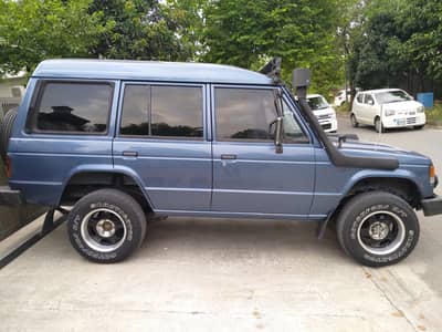 Mitsubishi Pajero 1990 High Roof