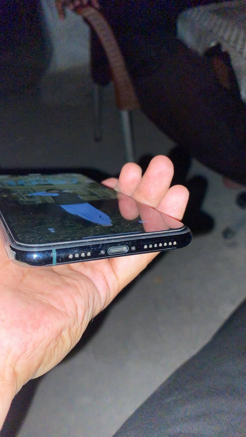Apple iPhone 11 Pro Max 1