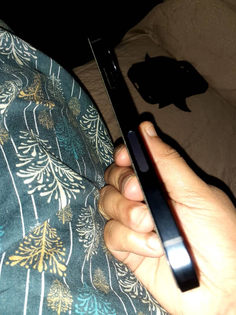 Apple iPhone 12 3
