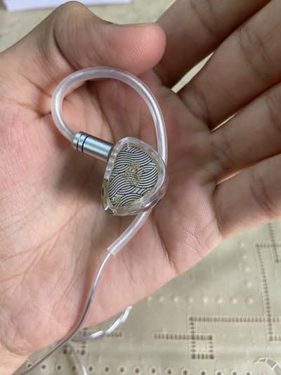 Tangzu Waner SG 2 IEM 3.5mm & Mic, 1 week used with Box & Accessories