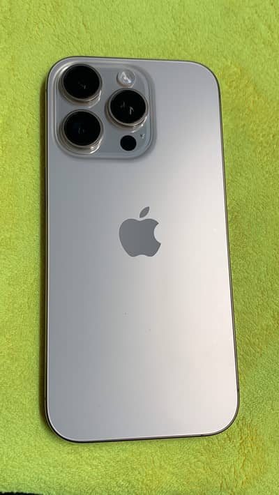 Apple iPhone 16 Pro