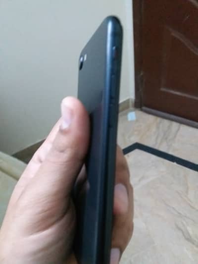 Apple iPhone SE 2020 (esim working)