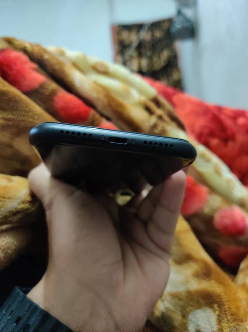 Apple iPhone XR 3