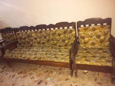 Urgent five seater sofa set for sele