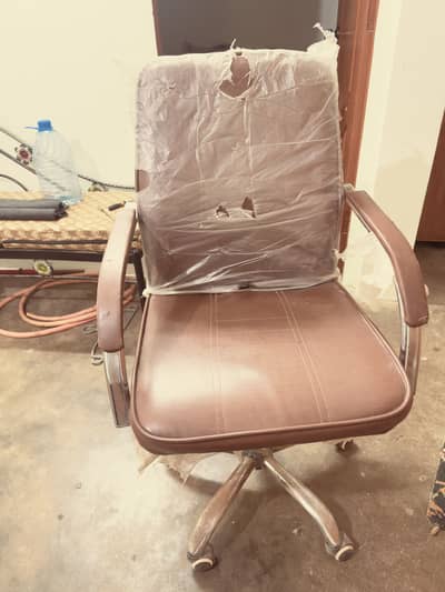 Adjustable Revolving Office Chair / Study Chair with Wheels