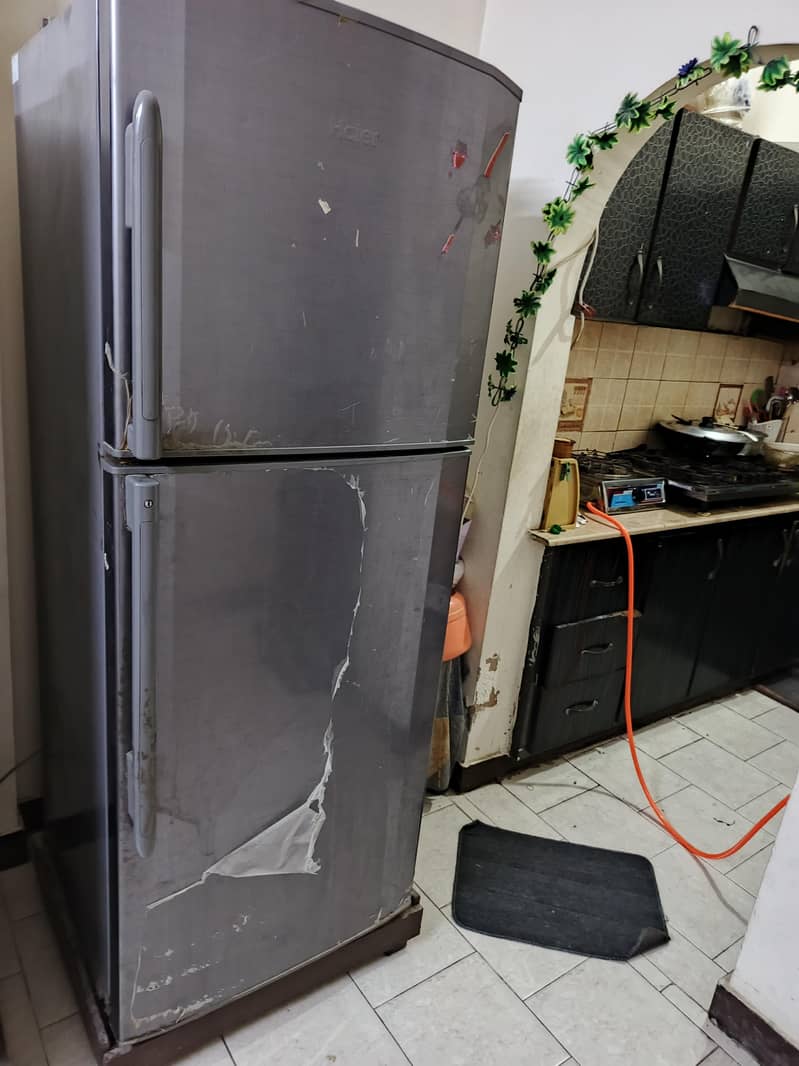 Haier large fridge 0