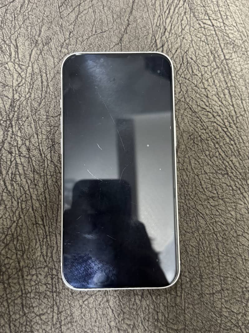 Apple iPhone 13 1
