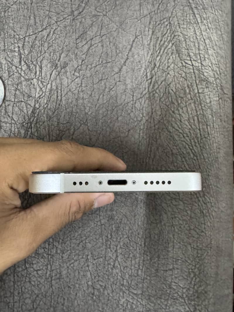 Apple iPhone 13 3