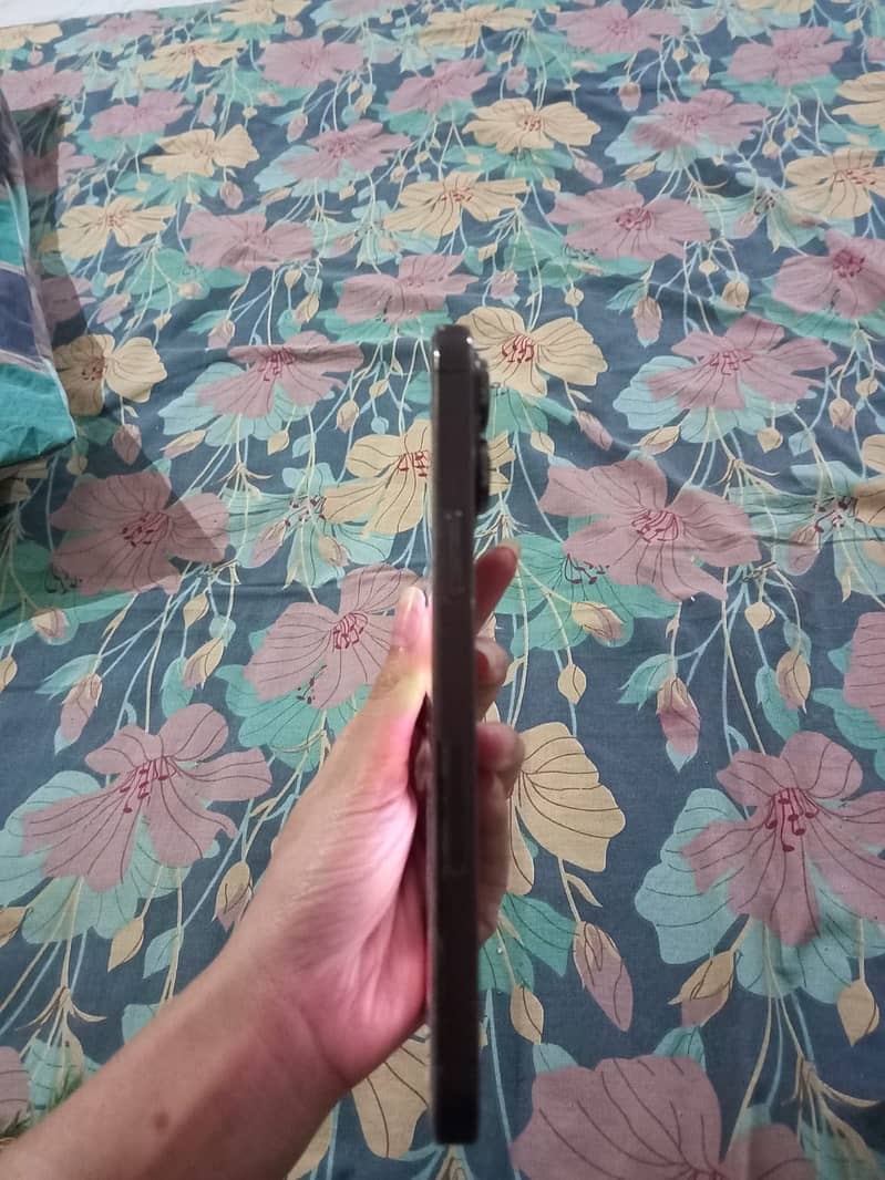 Apple iPhone 14 Pro Max 2
