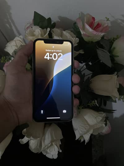 Iphone xr 64gb J. V
