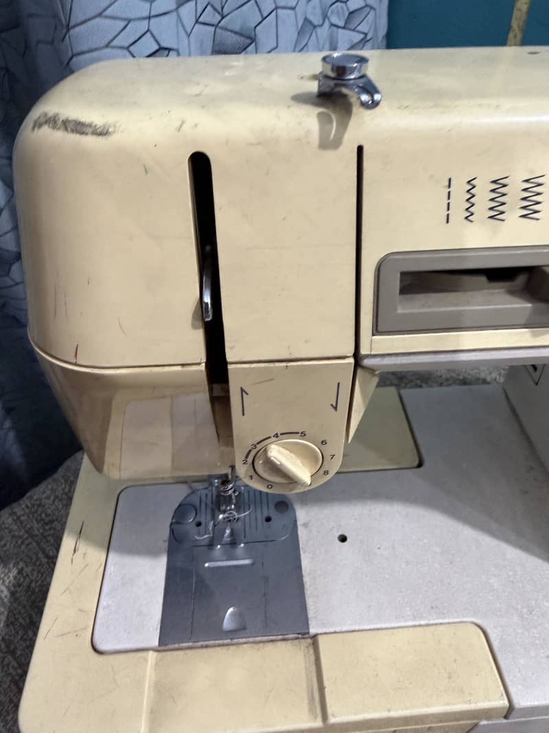 Singer machine 1