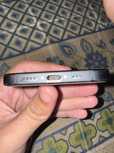 Apple iPhone 15