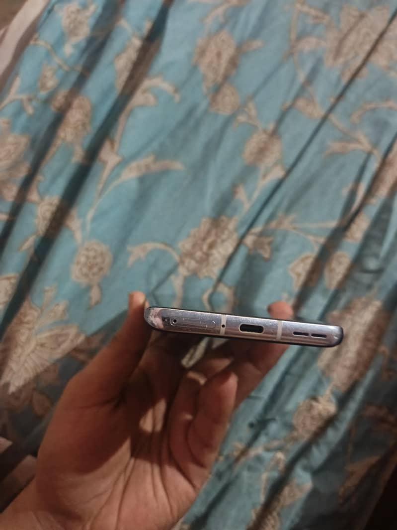 One Plus 9 Pro 4