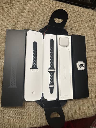Apple Watch Series 7 45mm Nike Edition
