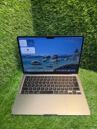 Macbook Air M2 16/256  Excellent condition just like brand new