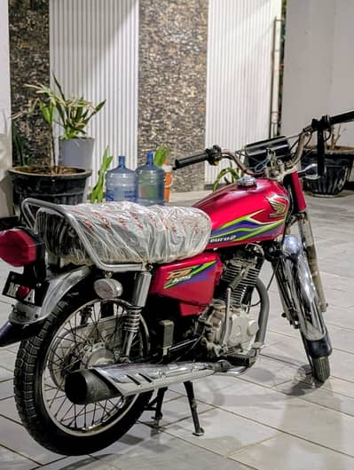 CG 125 2016