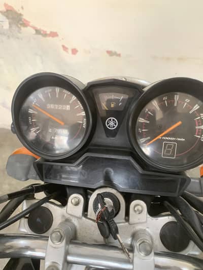 Yamaha 125 YBR G