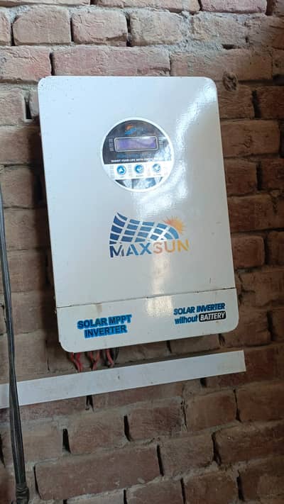 Maxsun inverter good conditon used for 1 year 4kw