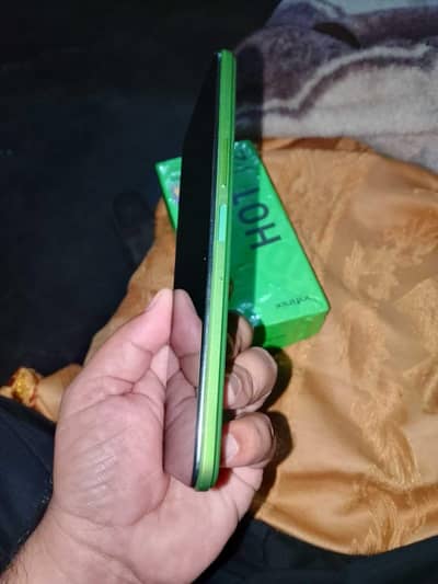 Infinix Hot 12