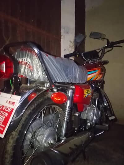 new. bike Honda 125 2026 model ha 50km All ok. new. bike. ha.