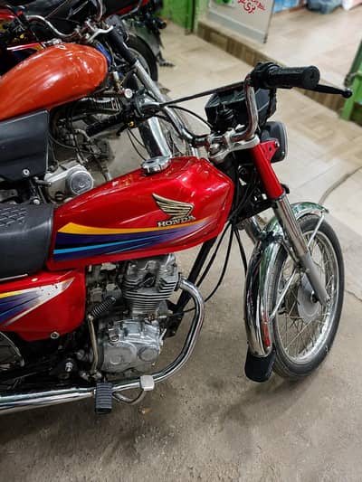 Honda cg 125 2011 model.