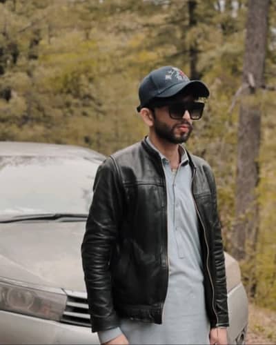 kisi ko home driver ki zaroorat h? jo english bol skta hohome dricer