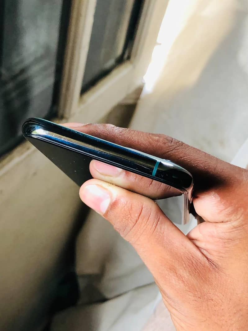 iphone 11 pro 3