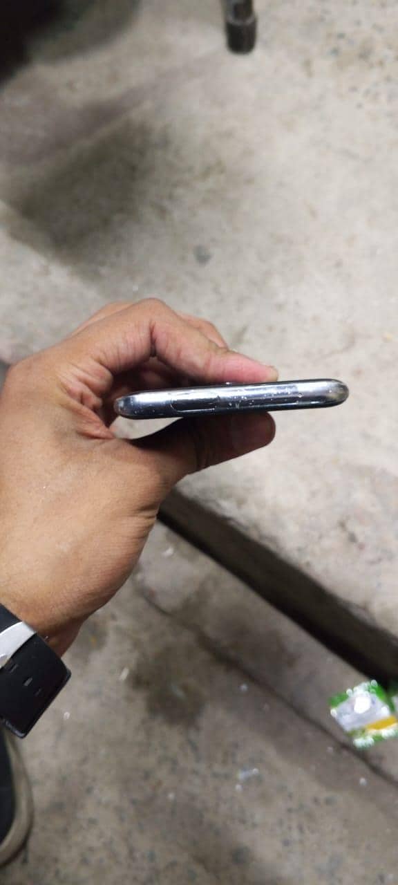 One Plus 7 Pro 3