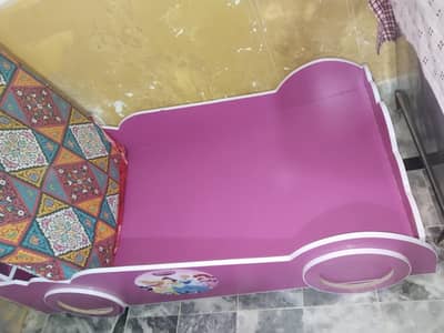 kids bed and mattress