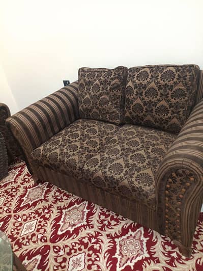 Elegant Sofa Set - 4 Seater