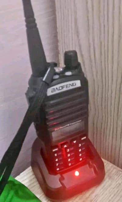 Title: Motorola Walkie Talkie Pair – Good Condition