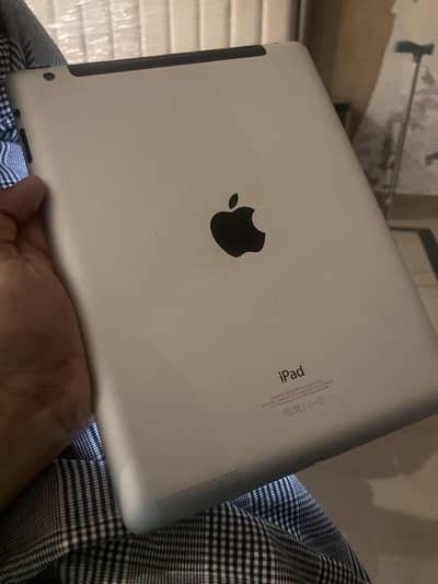 Ipad 4 A1460 16gb ios 10 9/10 best for kids mint screen
