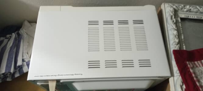 microwave oven