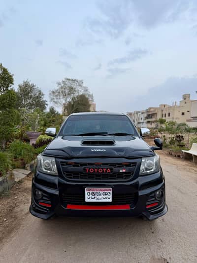 Toyota Hilux Vigo G 2013 reg 2017