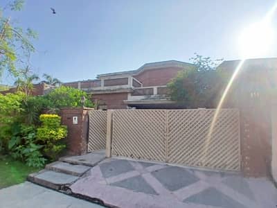 SYED BROTHERS PROUDLY OFFERS: 1-Kanal Elegant And Fully Maintained Bungalow Is Available In The Best Block Of DHA Lahore.